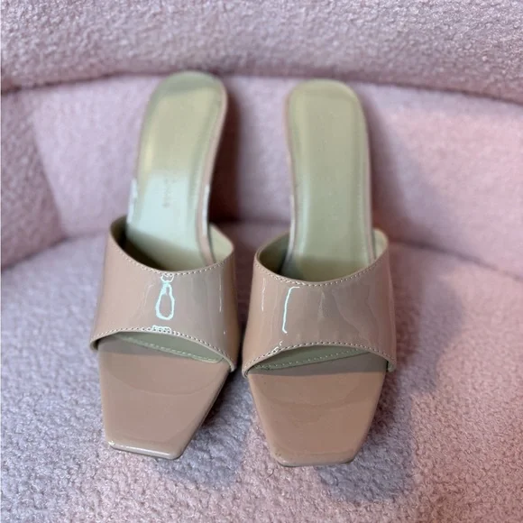 Elegant Tan Women's Heels - Picture 3 of 6